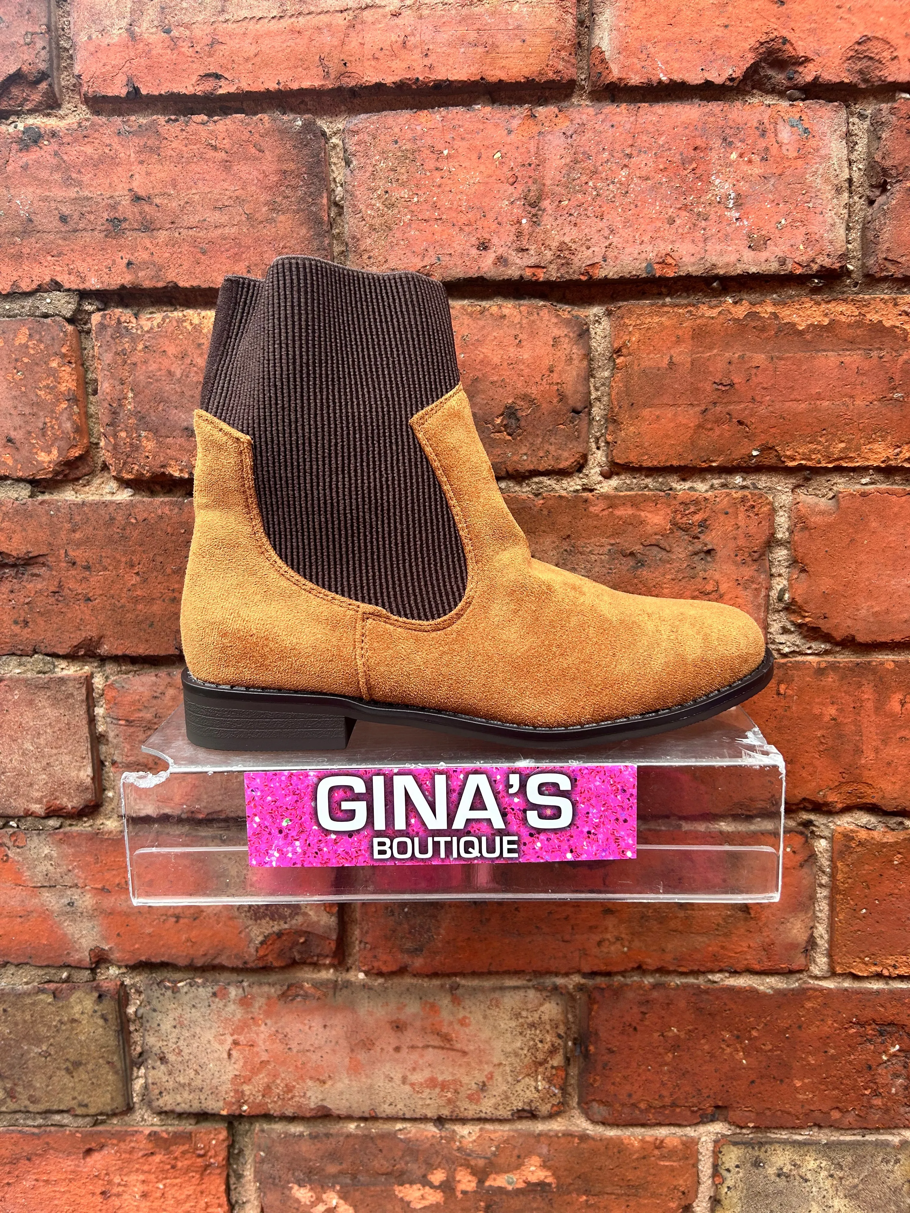 Chelsea Style Pull On Sock Boot