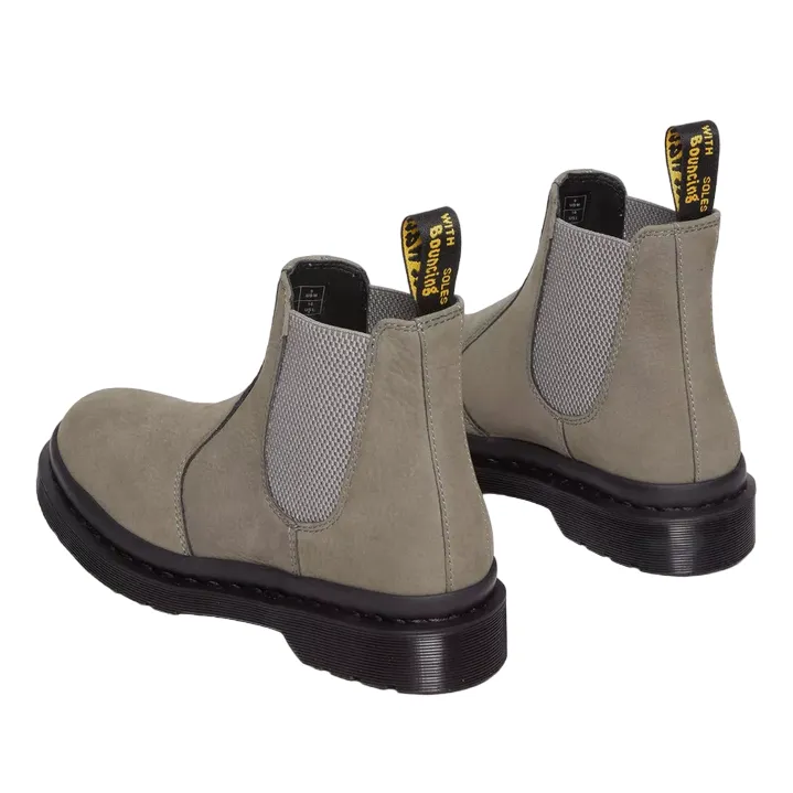 Dr. Martens Chelsea boot 2976 in worked nubuck 31130059 nickel gray